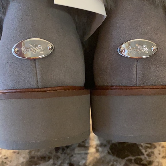 💯 Authentic Coach Suede gray boots - Picture 10 of 16